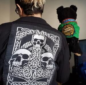 Meet your Posher, Aki